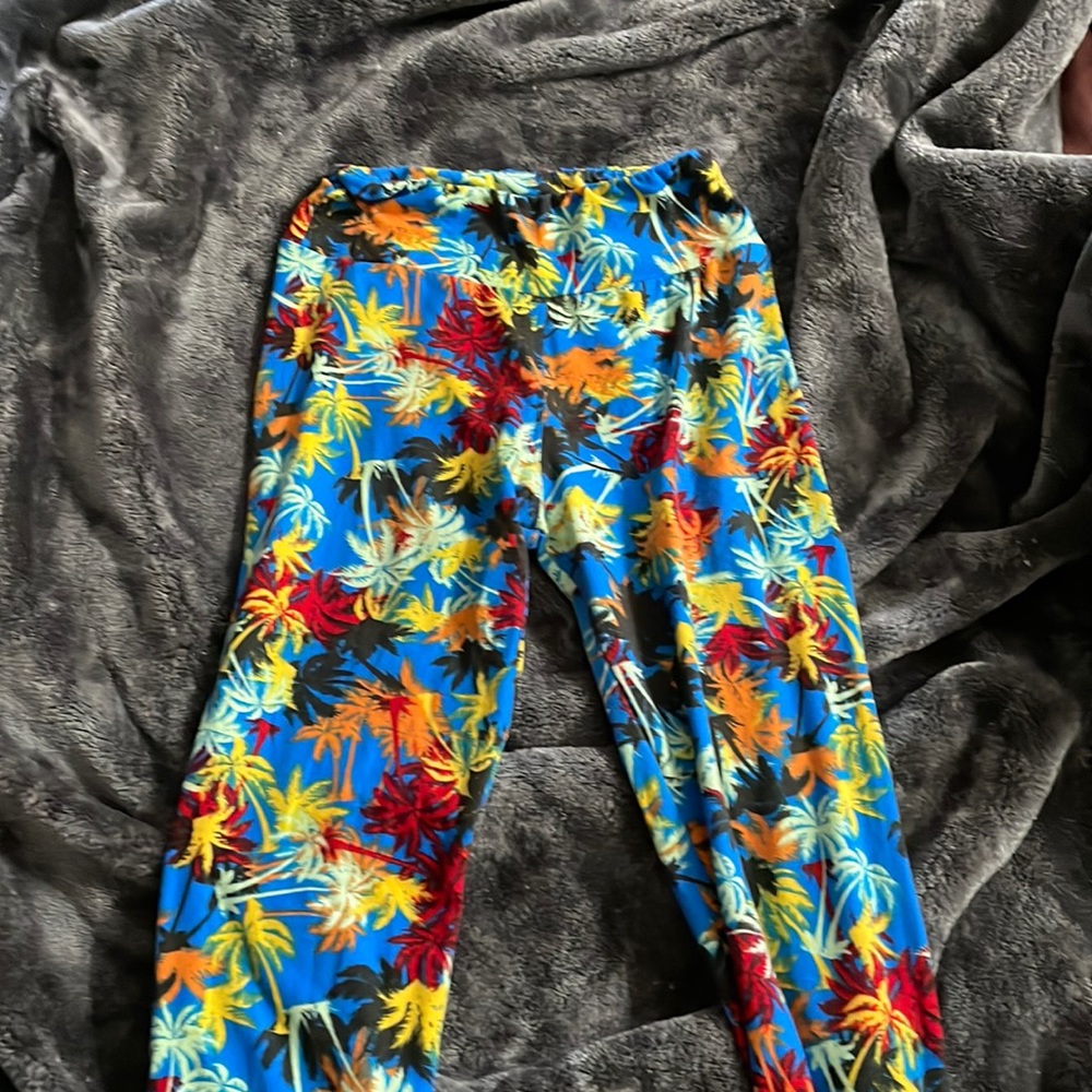 LuLaRoe palm tree leggings